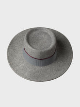 Cappello in misto lana con falda larga - Accessori FW25 | Sandro Ferrone